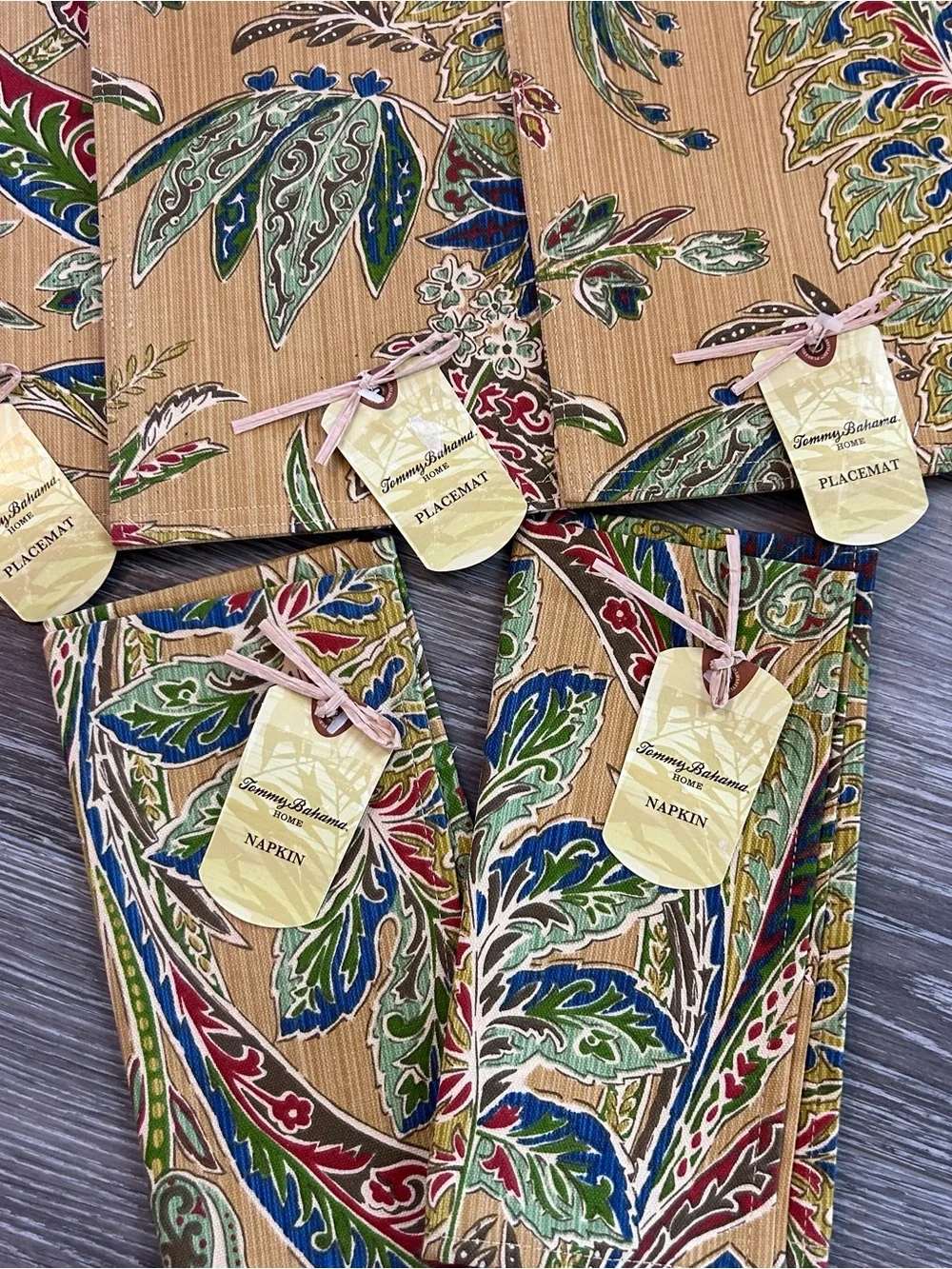 Tommy Bahama Placemats (4) Cayo Vista Gold Tropical Floral & (2) Napkins NWT